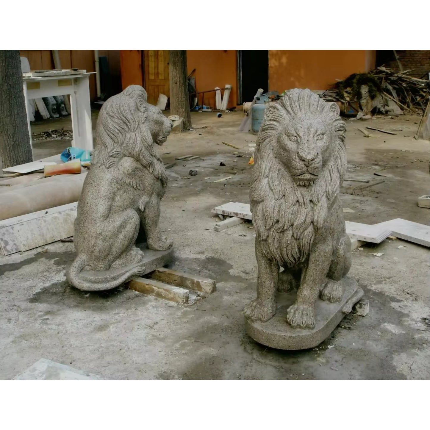 Top Quality Garden Decoration Marble Lion Statue Hand Carving Grey  Home Decor